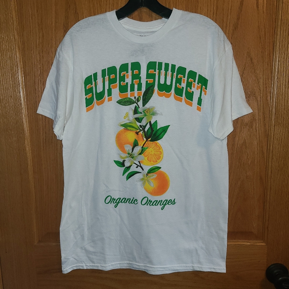 Rue21 Women's White Green Graphic T-Shirt Super Sweet Organic Oranges NWT